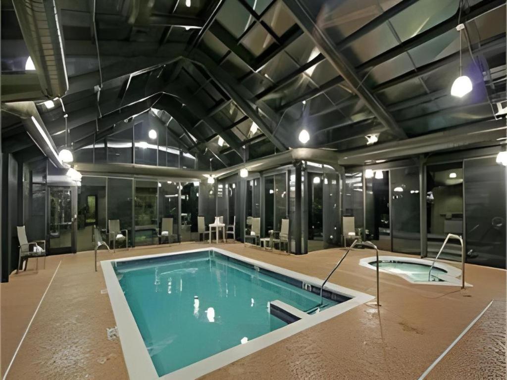 Staybridge Suites Newport News Exteriör bild